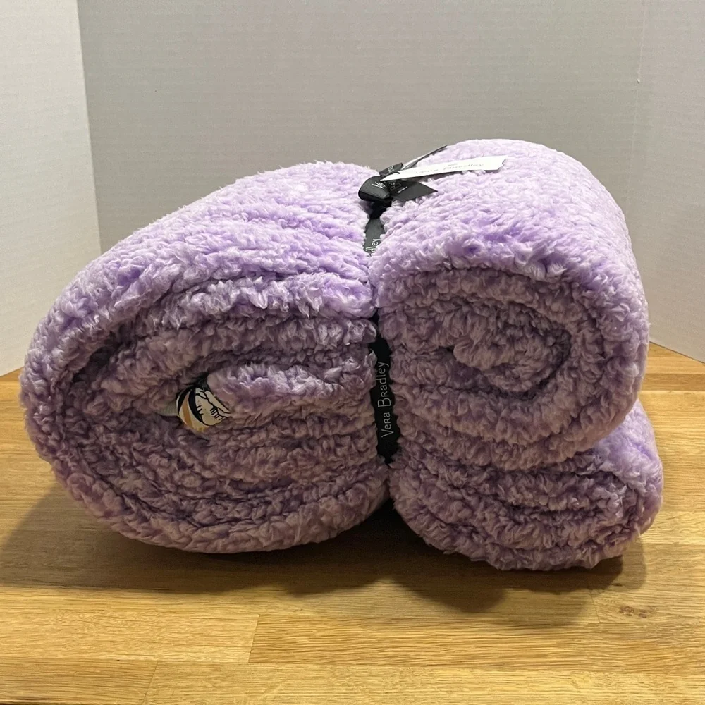 NWT Vera Bradley Light Purple Fluffy Fleece Blanket in Palm Floral 80” x 50”